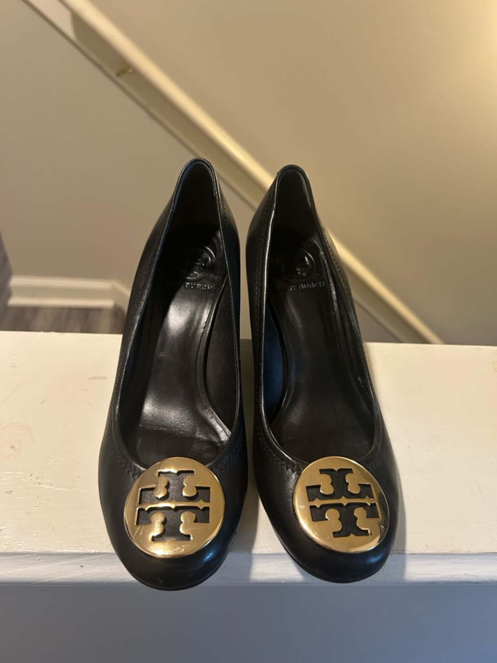 Tory Burch Black Leather Pumps with Gold Logo Medallion